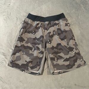 Fabletics Shorts Mens Small Gray Camo Lined Activewear Gym Stretch